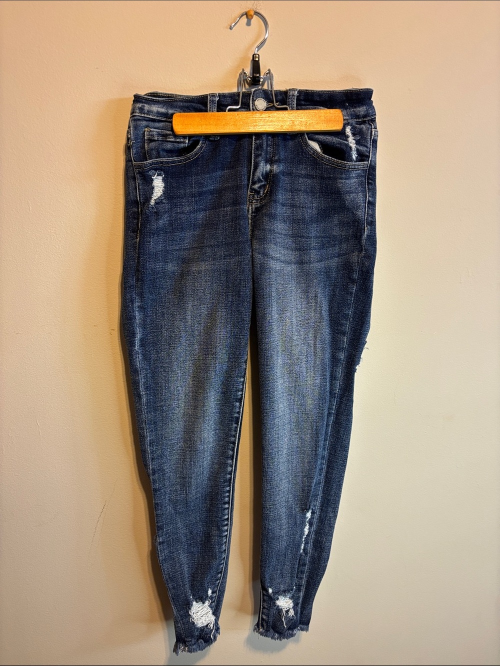 ✨KanCan Dark Blue Distressed Mid-Rise Ankle Skinny Jeans Size 26